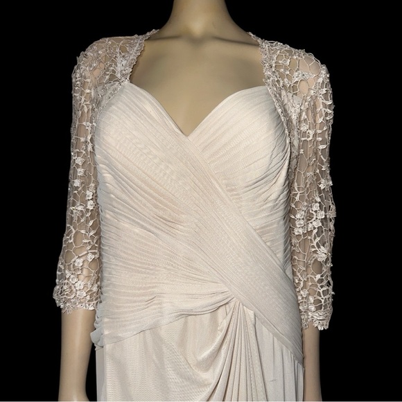 Montage by Mon Cheri Criss Cross Ruched Lace Evening Gown size 14 - Picture 6 of 10